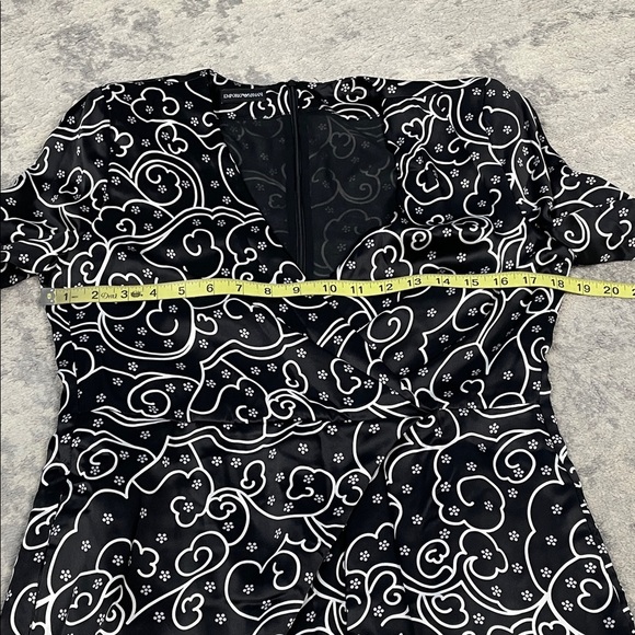 NWT Emporio Armani Black White Swirl Print Silk Dress Long Sleeve Sz 42 - Picture 8 of 14